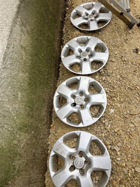 Opel Zafira Astra 16" Dísztárcsa Rotor felnire kupakokkal