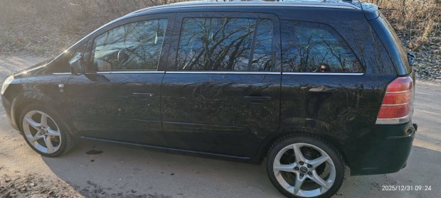 Opel Zafira B 111 Years Cosmo 1.8 benzin b�r bels�, levehet� von�horog