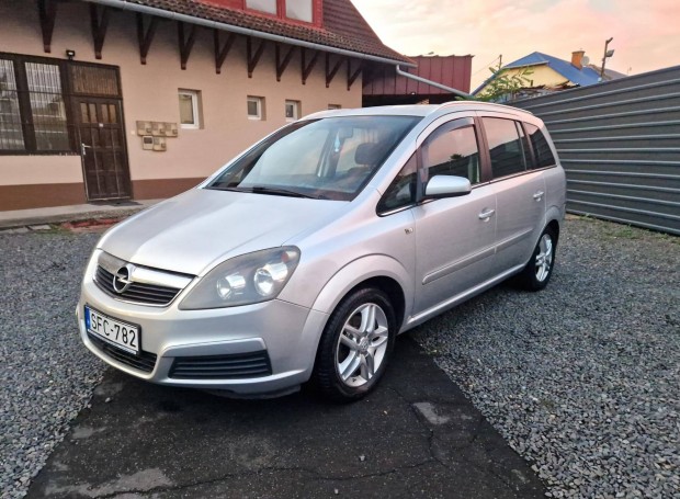 Opel Zafira B 1.6 Enjoy 199.ez. km - Friss szer...