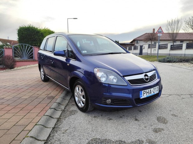 Opel Zafira B 1.6 Enjoy Benzines. jabb model....