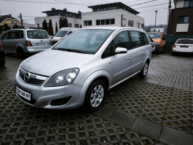Opel Zafira B 1.8 Essentia (Automata) 108000 KM...