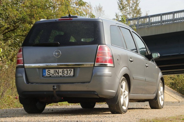 Opel Zafira B 1.9DTI megkmlt,dzel csaldi aut