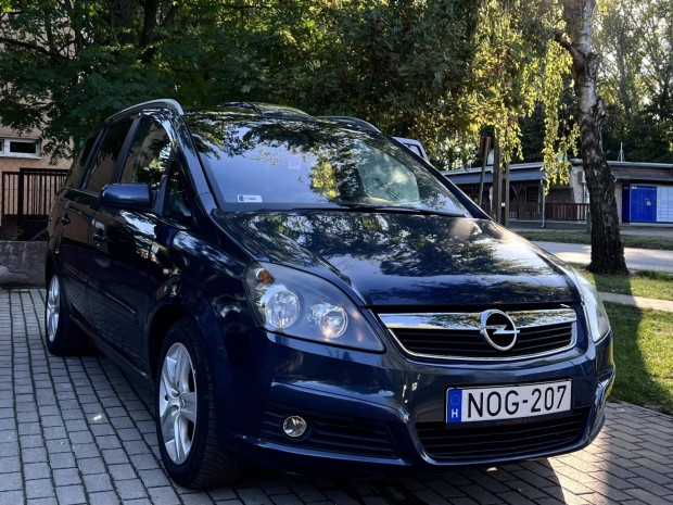 Opel Zafira B 1.9 DTI Elegance 7 Személyes Maga...
