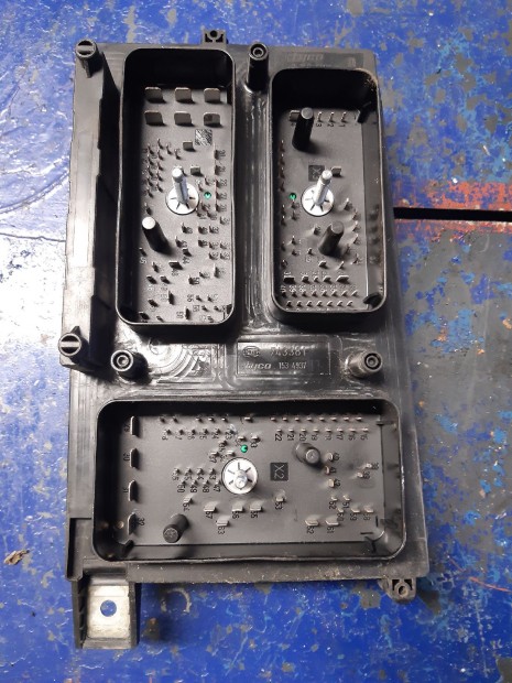 Opel Zafira B Biztos�t�kt�bla / Rel� T�bla