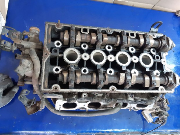 Opel Zafira B Hengerfej + Vezérműtengely