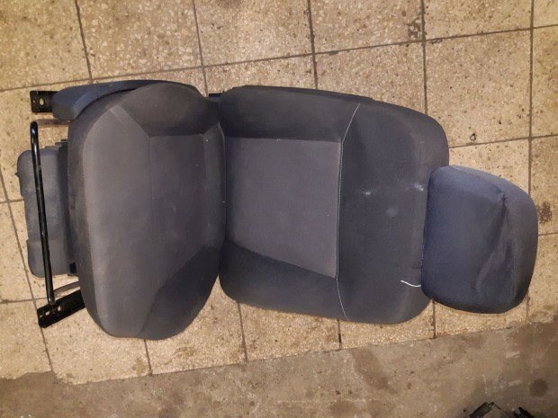 Opel Zafira B Jobb Els� �l�s