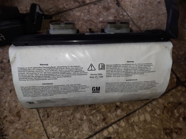 Opel Zafira B Utasoldali L�gzs�k