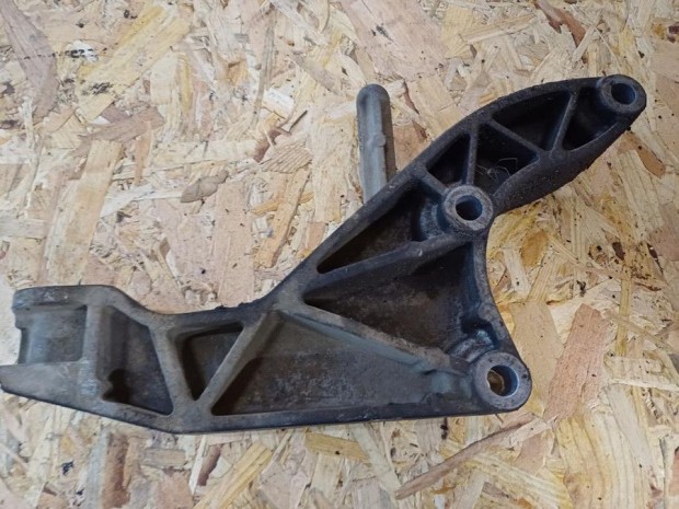 Opel Zafira B (2005-2014) 1.9Cdti Diesel Motortart�bak