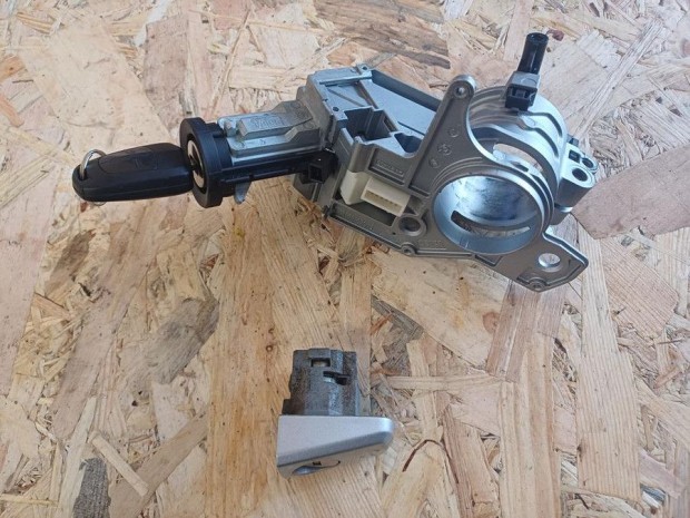 Opel Zafira B (2005-2014) Gy�jt�skapcsol� Bal Els� Ajt� Z�rbet�ttel