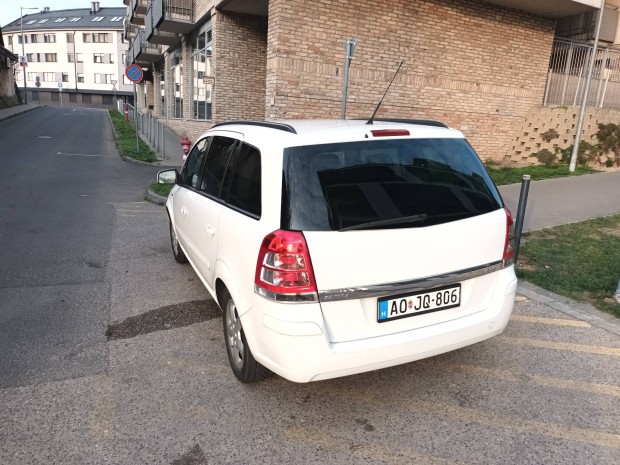 Opel Zafira B. 6+1szem�lyes s�r�l�s mentes j� �llapot�