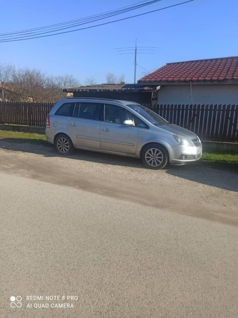 Opel Zafira B  Alkatrsznek 