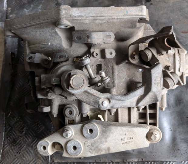 Opel Zafira B, Astra H, Vectra C 1.9CDTI M32 váltó 55192042