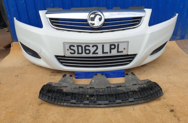 Opel Zafira B gyári első lökhárító alsó műanyag merevítő 13144338