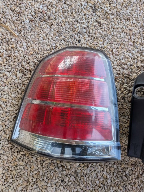Opel Zafira B hátsó lámpa jobb bal
