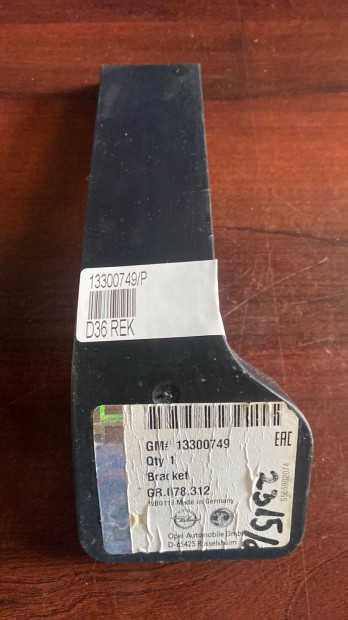 Opel Zafira C jobb h�ts� l�kh�r�t� tart� 13300749 elad�