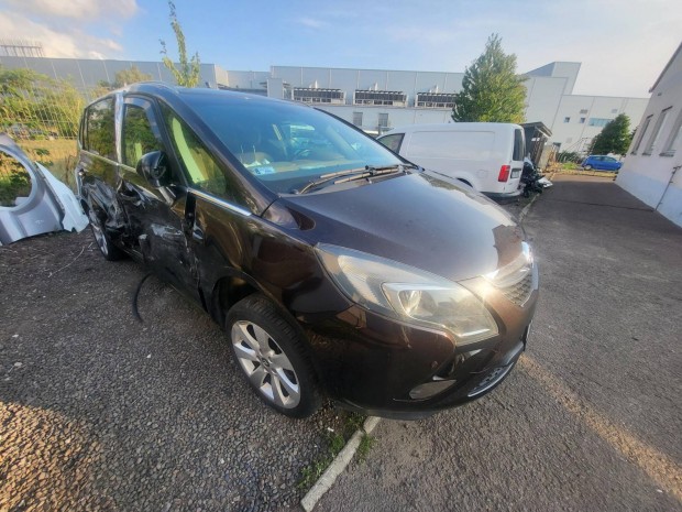 Opel Zafira Tourer 1.4 T Active Indul-zemkpes!
