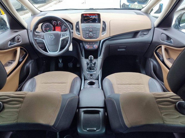Opel Zafira Tourer 1.4 T Cosmo Szervizkönyv-Bőr...