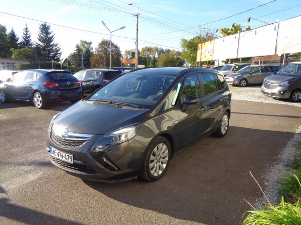 Opel Zafira Tourer 1.4 T Edition 119ekm!!