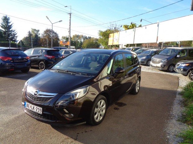 Opel Zafira Tourer 1.4 T Edition 138ekm! Vgig...