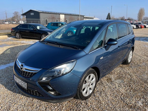 Opel Zafira Tourer 1.6 CDTI Edition Panor�matet...