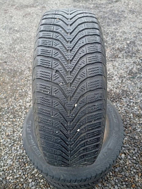 Opel ac�lfelni 185/65 R15� t�li gumival elad�