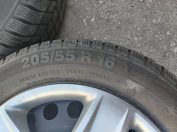 Opel adtra H 205/55r16 téligumi szett 