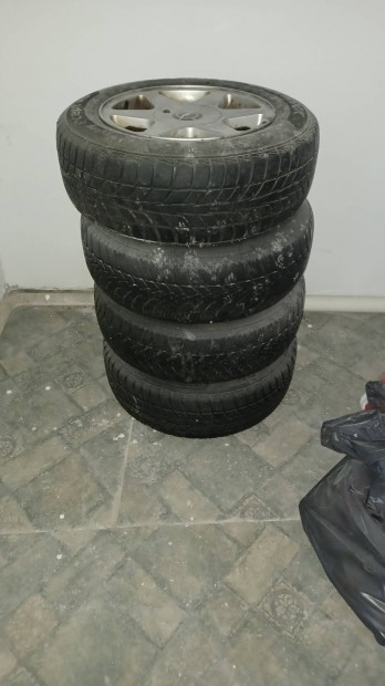 Opel alufelni garnitra gumikkal 15col elad.r 60ezerft.