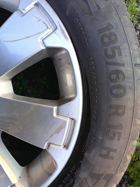 Opel alufelni ny�ri gumival 