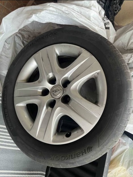 Opel alufelni r17 szinte új nyári gumik