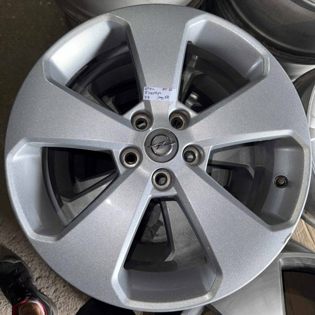 Opel alufelni szett jszer llapotban 5x105 R17!