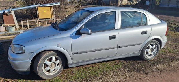 Opel astra 1.4 benzines elad