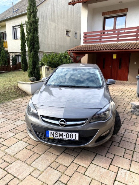 Opel astra 1,4 turbo elad