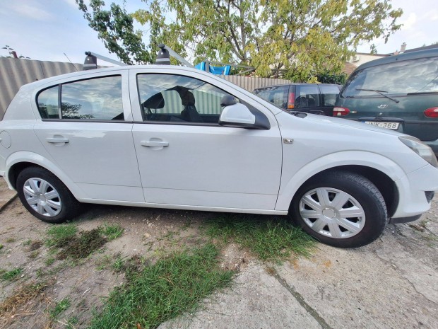 Opel astra 1.6 benzin