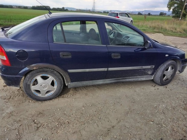 Opel astra G 1.6 minden alkatrsze 