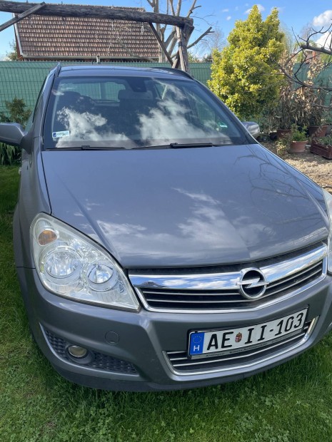 Opel astra H kombi elad