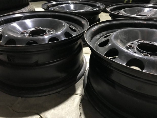 Opel astra diesel 5x115 lyukosztás 70.2 agyméret lemezfelni 16 os