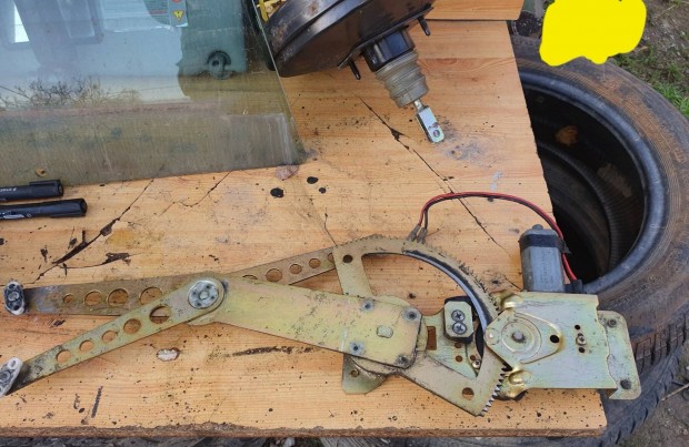 Opel astra f ablakemelő szerkezet és motor 8000