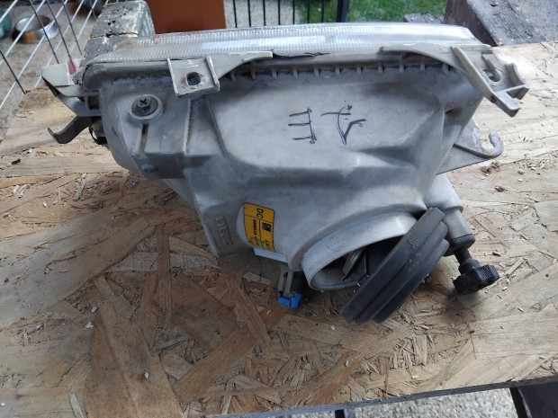 Opel astra f jobb első lámpa eladó