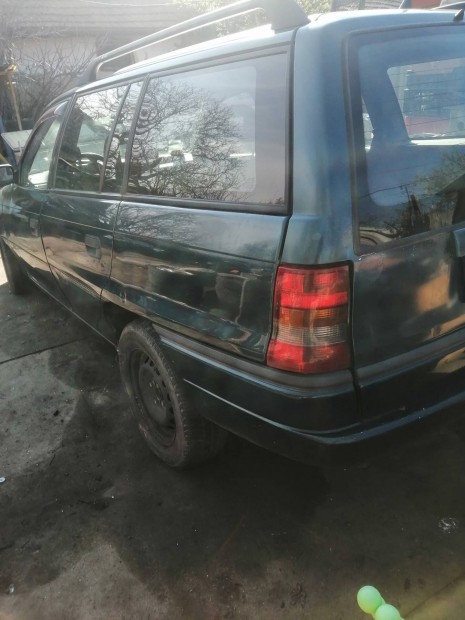 Opel astra f kombi 1.4 16v alkatrész