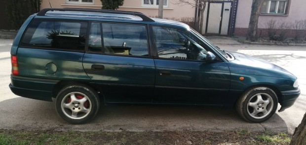 Opel astra f kombi 1.4 16v alkatrszek 