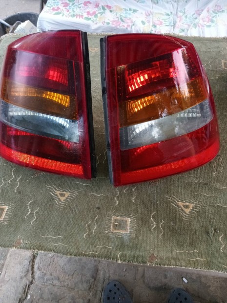 Opel astra g szedán hátsó lámpák