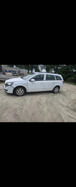 Opel astra h 1.6 bontott alkatrszek 9
