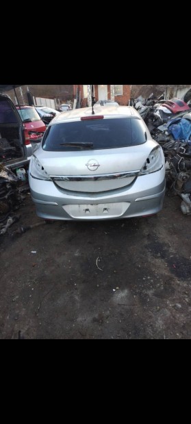 Opel astra h 1.6 gtc bontott alkatrészei