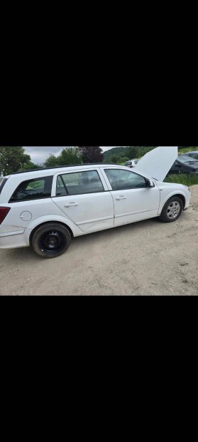 Opel astra h 1.6 minden alkatrésze