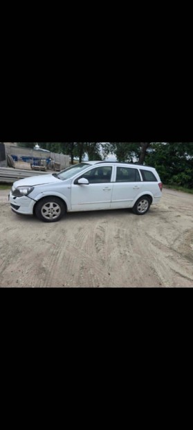 Opel astra h 1.6 minden alkatrésze