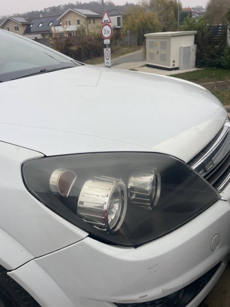 Opel astra h motorhztet elad