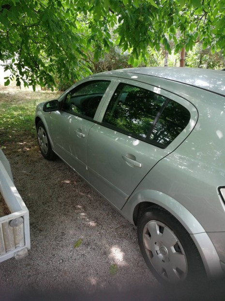 Opel astra h személygépkocsi eladó