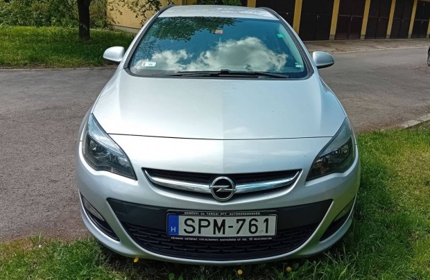Opel astra j