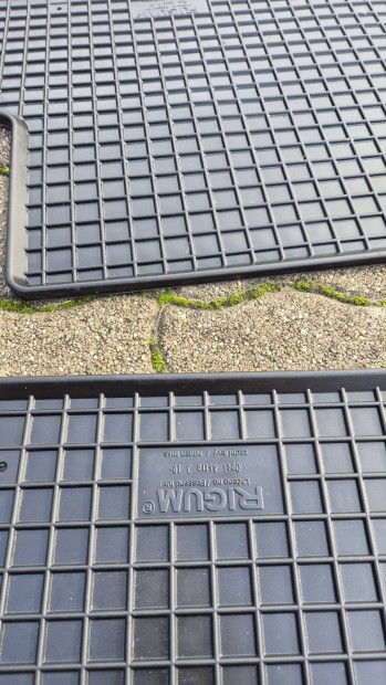 Opel astra j gumisznyeg.