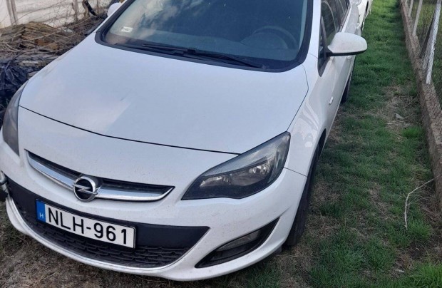 Opel astra j sedan 1.6 benzin alkatrszek eladok